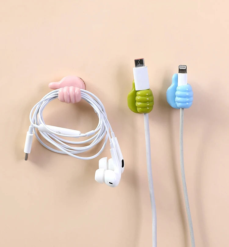 crochet-en-forme-de-poing-pour-électronique