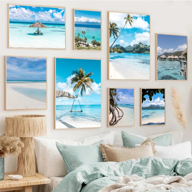 peinture de plage dans chambre au-dessus lit