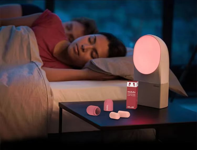 bouchons d'oreilles table de nuit arrangement publicitaire