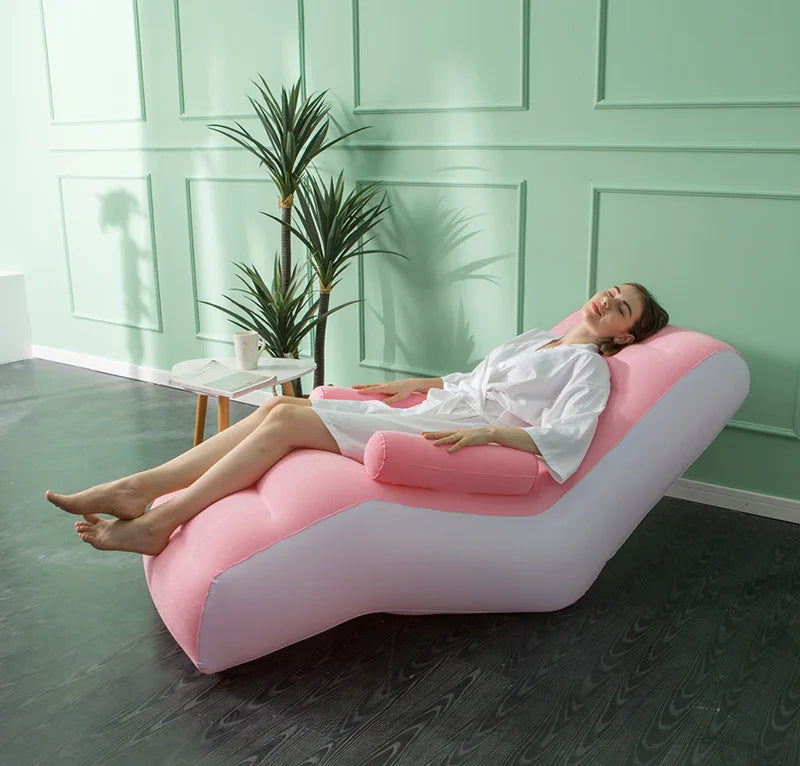 chaise gonflable femme couchée et satisfaite achat