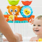 Chute d’eau dans le bain type ours enfant content