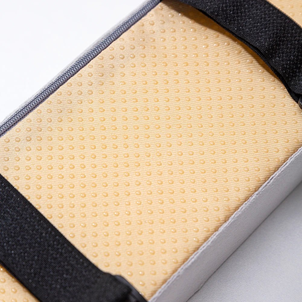 Coussinets d'accoudoir face attaches