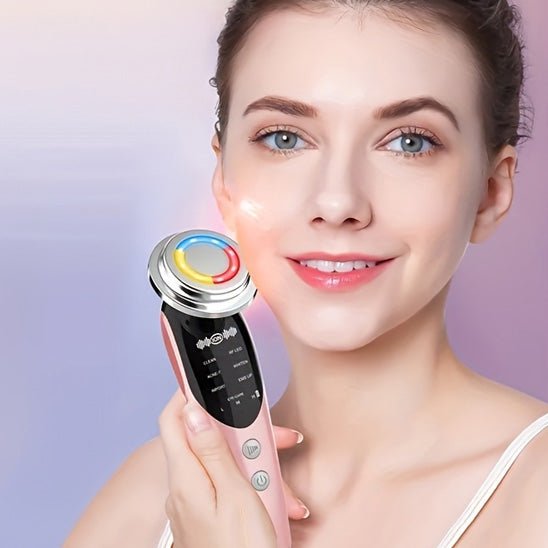 lifting pour visage cliente heureuse avec produit