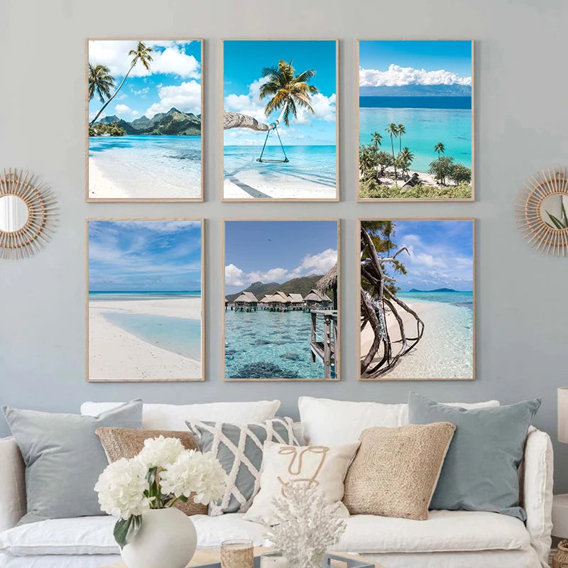 six peintures par trois au dessus divan